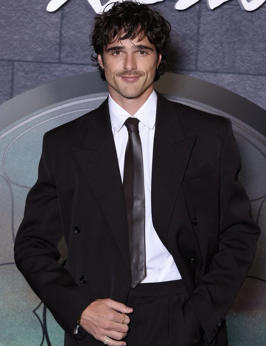 𝓐 ⋆˚𝜗𝜚˚⋆ tweet media