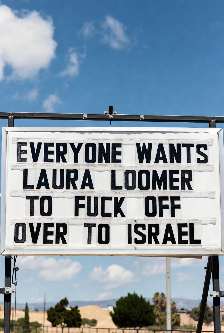 <a href="/LauraLoomer/">Laura Loomer</a>