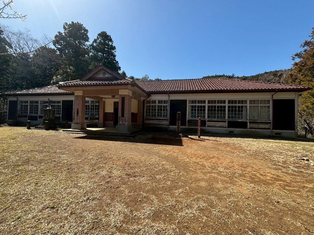 みいな tweet media