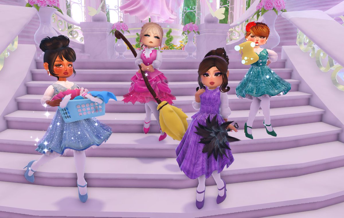 fadinhawa's tweet photo. 🩷⚔️ Barbie and the Three Musketeers ⚔️🩷

One for all, and all for one!✨👑

Corinne : @f4dinhaa
Viveca: @Chizu_Pann
Aramina &amp; Renée : @stylist_ninia

tags:@RoyaleHighValks #royalehighoutfit #outfit #royalehigh https://t.co/PjLGdjyhYr