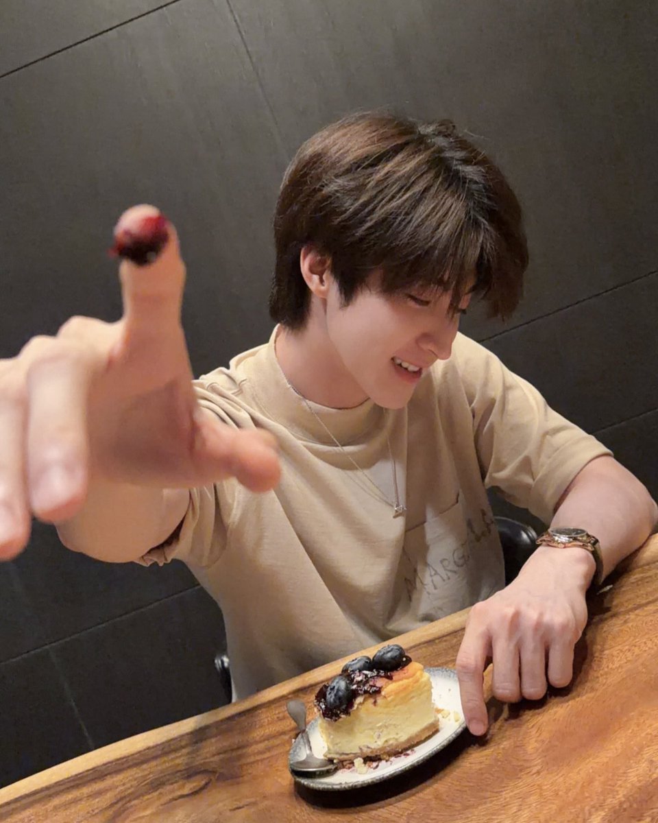 Bluepongtiwat tweet media