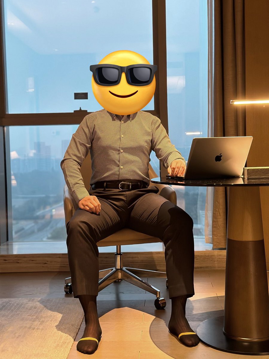 SuitDaddies tweet media