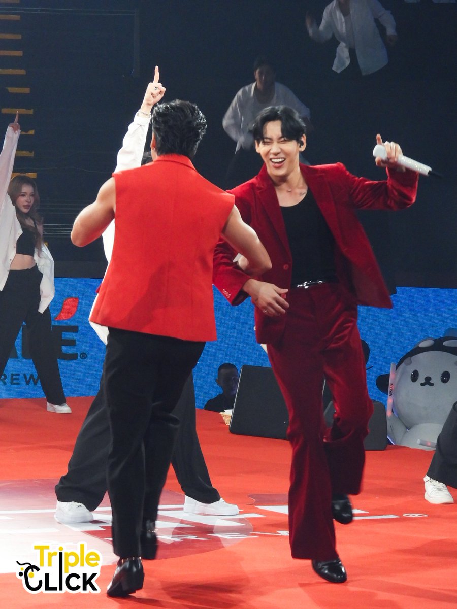 TripleClick tweet media