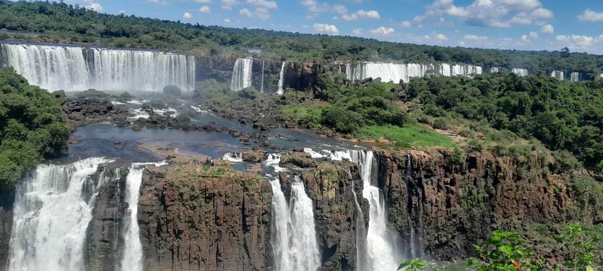 MatiaazGG's tweet photo. Iguazú 🇦🇷🇧🇷 https://t.co/3FF19Y4peO