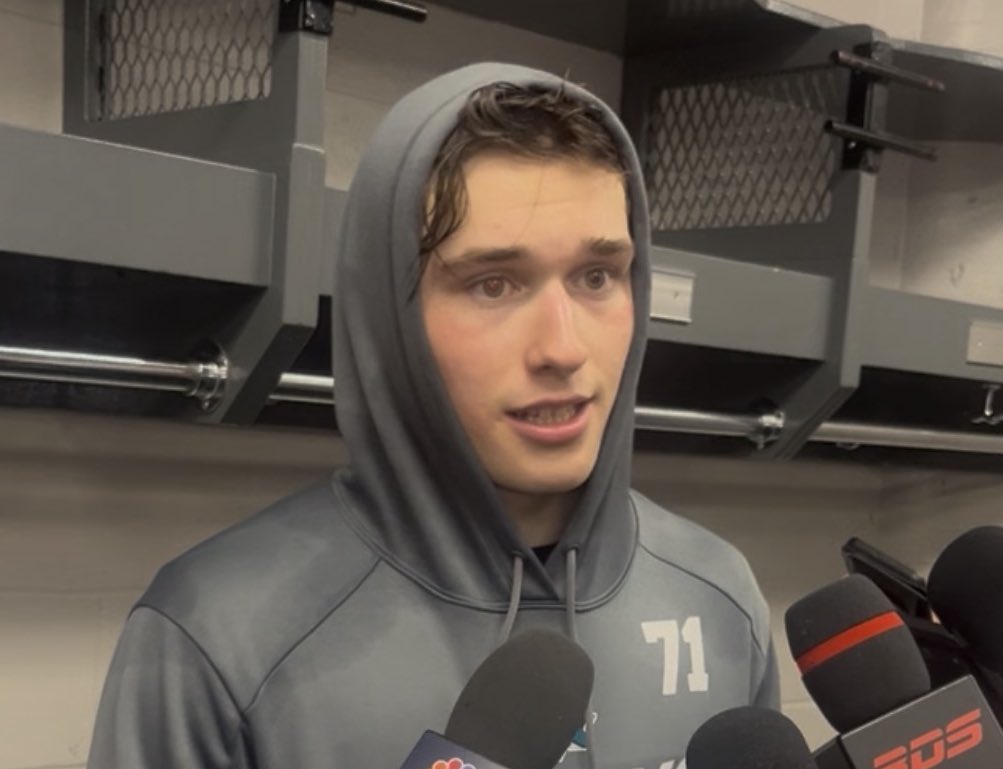 Macklin Celebrini opanoval zápas jeho slovy v “Hockey Mecca of the World”

2🚨 + 1 🍎. Pro těsný ofsajd mu další neuznali. 1. gól špica.

Neskutečné čtení hry, neúnavný pohyb po celém ledě, už v 19 silný v soubojích, hra bez puku. Superlativa lítají ze všech stran. Nejsou