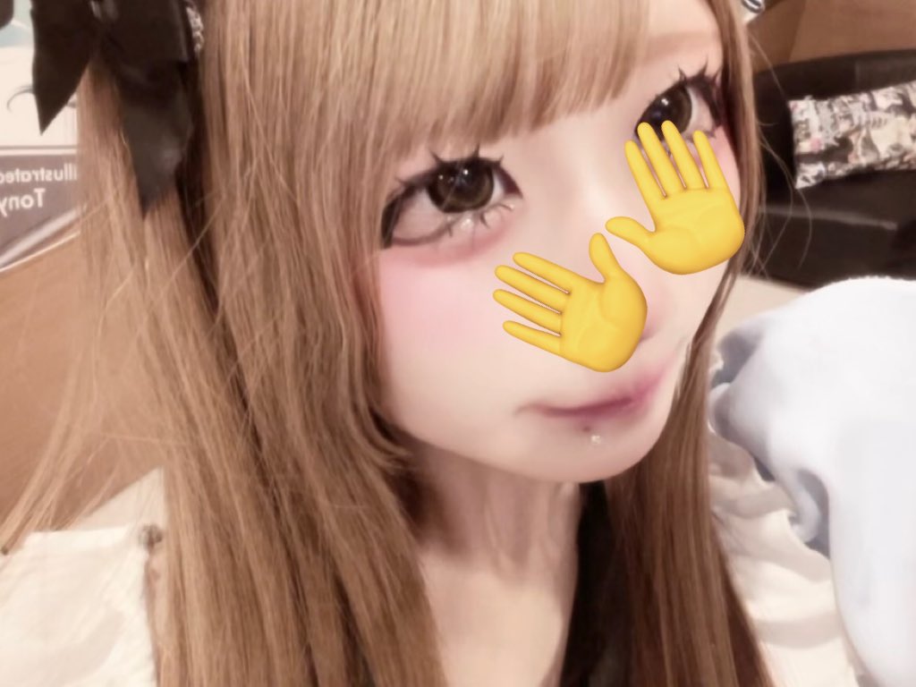 sui_animaido's tweet photo. 加工アプリも加工の仕方も全て変えたので本当に別人のすいです。
今日は暖かいのでくろーばーでもっとホッコリしましょう( ᴖ⩊ᴖ )まってるよー！！！
 #コンカフェ浜松  #メイドカフェ #くろーばーCafe https://t.co/YBFjHIwuIX