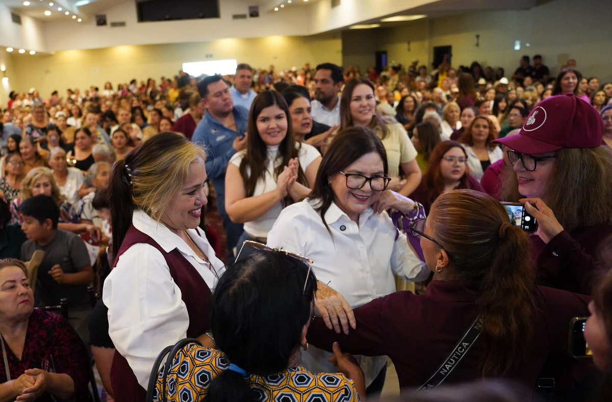 imeldacastromx's tweet photo. Un bonito encuentro con mujeres del municipio de #Ahome, en la ciudad de Los Mochis. Compartimos ideas e informamos sobre los avances que en estos años de transformación han fortalecido los derechos de las mujeres.

Reafirmamos que cuando las mujeres nos informamos y participamos, avanzamos juntas.

Con nuestra presidenta @Claudiashein, seguimos trabajando por el bienestar y los derechos de todas.