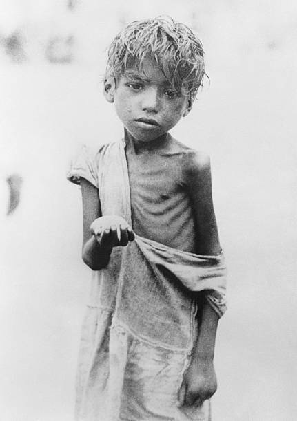 kathalkakofta's tweet photo. How old are you willy?
That famine was created/orchestrated by the british when they forced india to send rations to the war for years, they were left to die of hunger and be eaten by eagles.
3.5 million indians fought by your side while 3.8 million of us died to feed your war. https://t.co/CjCykI72NA