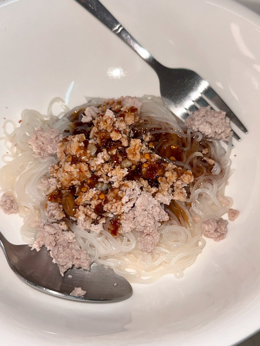 0_bbang97's tweet photo. หยุดที่ความนัวนี้เลย🤤 เล็กนัว ก๋วยเตี๋ยวเส้นเล็กกึ่งสำเร็จรูปที่ซอสนัวลึกถึงใจมาก เส้นนุ่มซึมซับรสชาติได้ดีสุดๆ ต้องลอง!

Line/FB/IG : @Leknua
Shopee : https://t.co/V1WeGqsz0V
lazada : https://t.co/0IWDnqJGgC
Tiktok : https://t.co/EODNgUbA8G
#เล็กนัว #Leknua #ก๋วยเตี๋ยวเส้นคลุก https://t.co/ilr32jFzgL