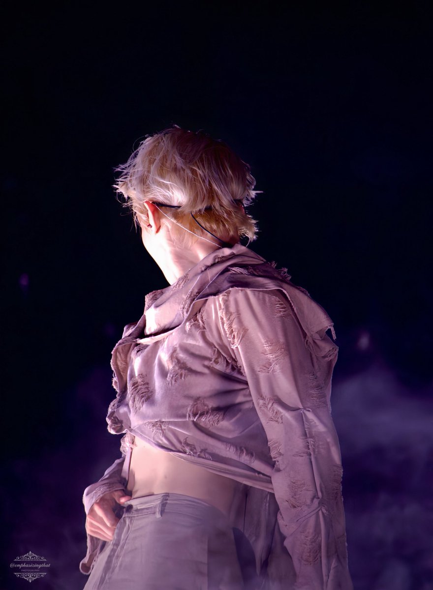 みるみる tweet media