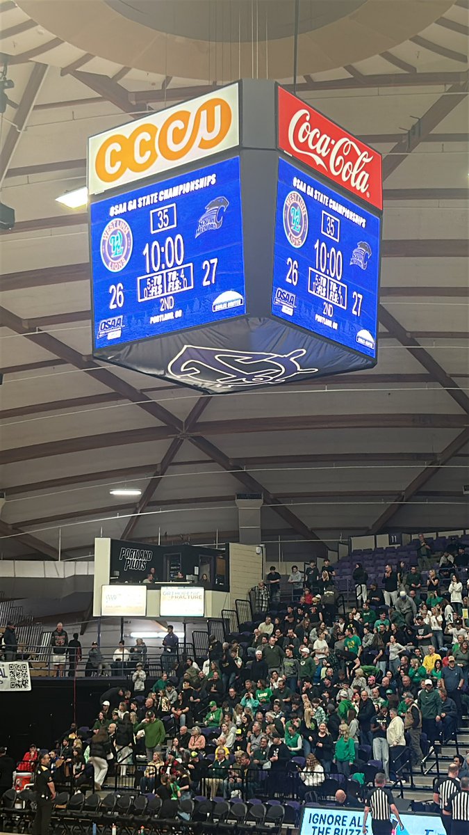 ShopPlayToScore's tweet photo. Halftime South Medford 27 West Linn 26 - Good Game, Refs May Be To Involved In The Game!! 
@OSAASports #portland #oregon #girlsbasketball #playtoscoresports https://t.co/QrLvPzSFt4
