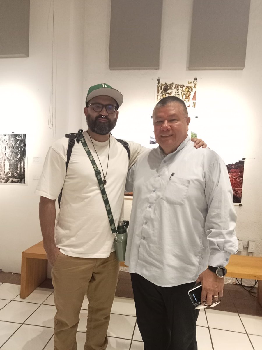 GRACIAS <a href="/migueldlacruz/">migueldelacruz</a> #LeoConElOnce Gracias #JorgeGutierrezReyna #LaInvencióndeSorJuana <a href="/LumenEdit/">Editorial Lumen</a> Gracias <a href="/OnceNoticiasTV/">Once Noticias</a>