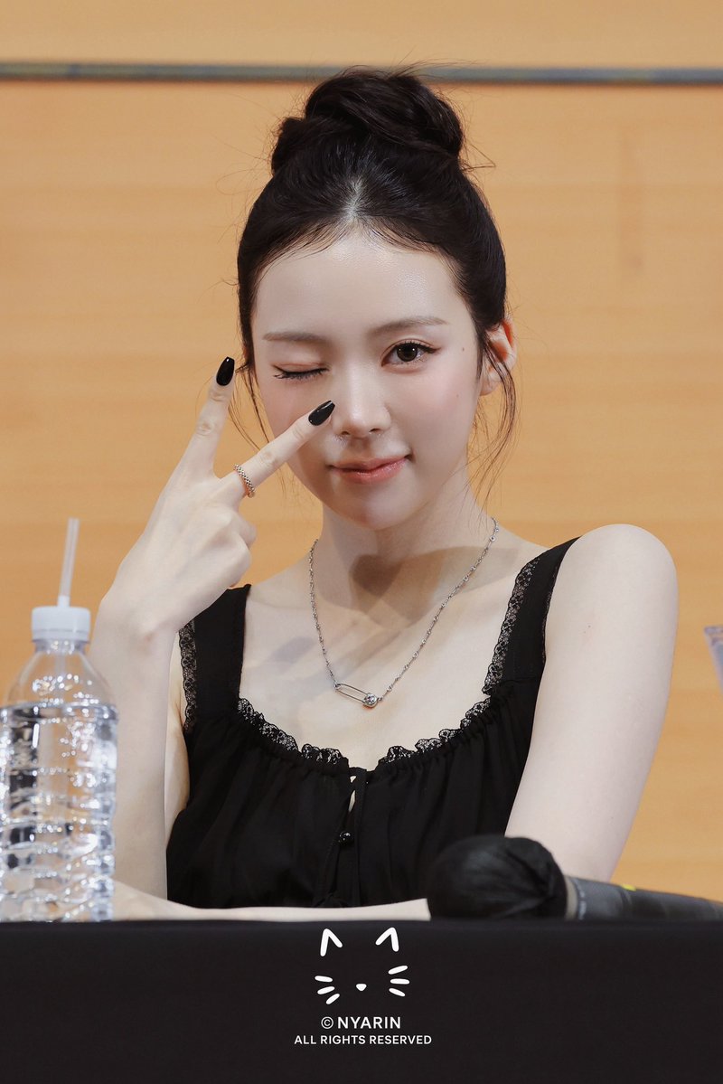 𝗡𝗬𝗔𝗥𝗜𝗡 tweet media