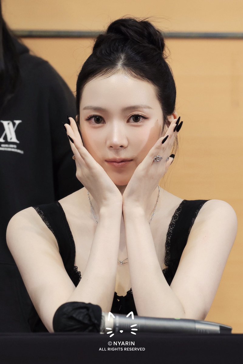 𝗡𝗬𝗔𝗥𝗜𝗡 tweet media