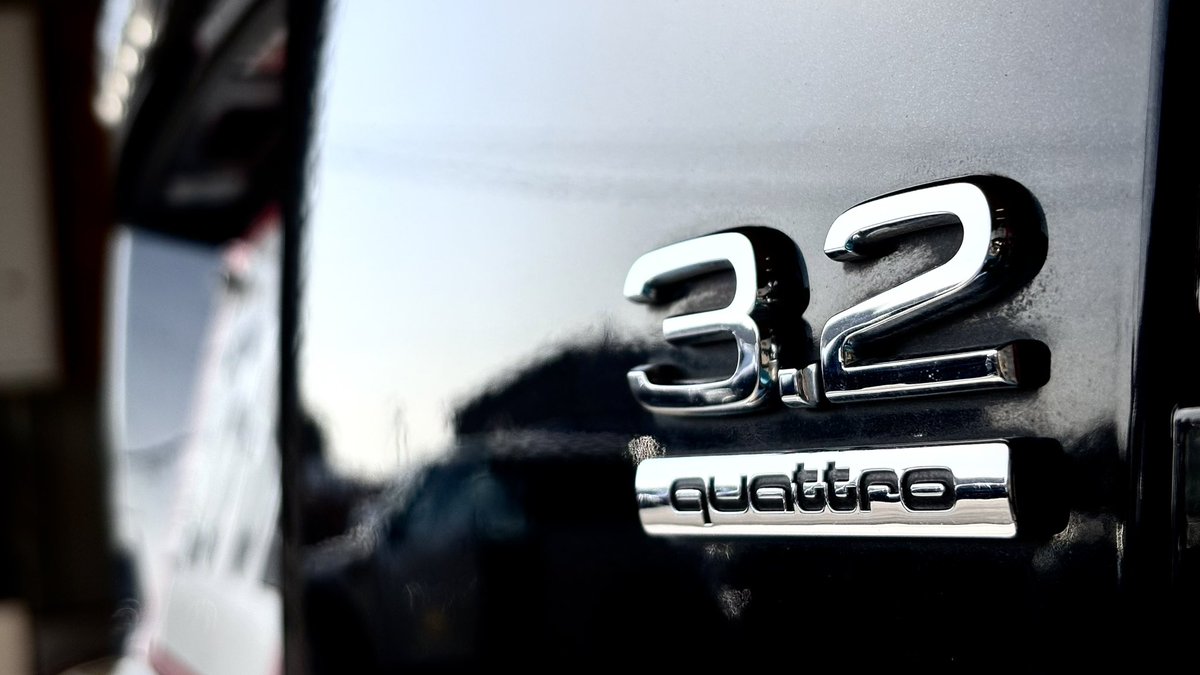 この度、熟考の末ロードスターRFからアウディA3 3.2 quattro(3ドア)に乗り換えました。
当初はロードスターRFを修理して乗り続けることを考えましたが、たまたまクルマ屋さんで今やカーセンサーに1台も無い変態グルマを見つけてしまったので思い切って乗り換える事としました✨

#アウディ
#A3
#3ドア