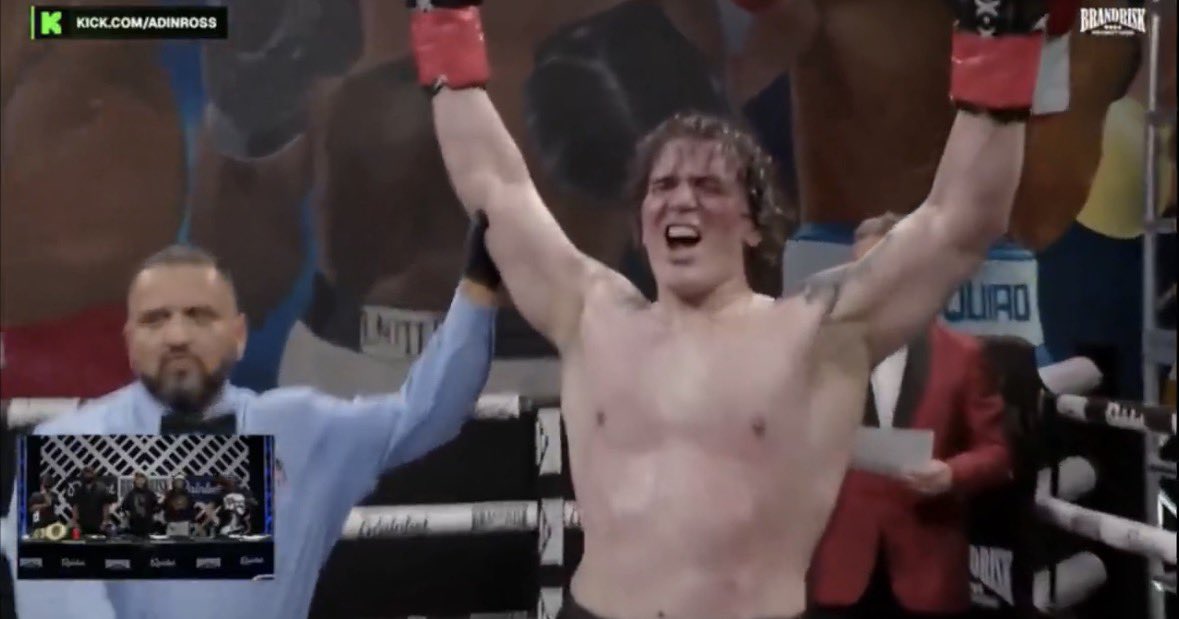 KeyzBeef's tweet image. Mi amigo personal, Paul aka Gypsy Crusader, acaba de ganar su pelea de box callando bocas de todos los que lo querían ver caer, una leyenda que ha pasado por todo y solo realmente pocos lo conocemos bien lejos de lo que muestra en internet, el GOAT 🐐👑🃏