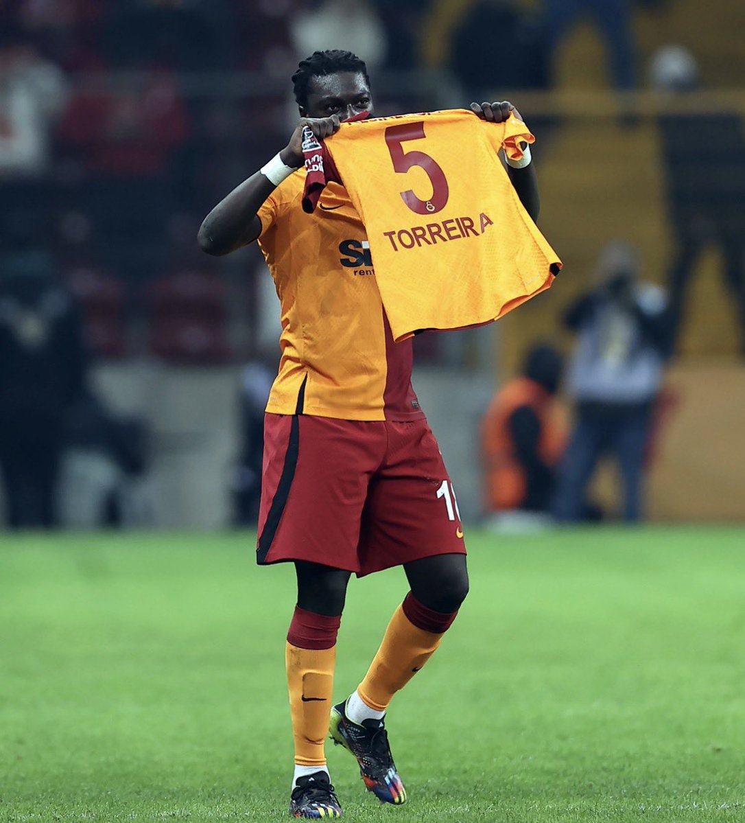 batuzin🇳🇬#Buruk tweet media