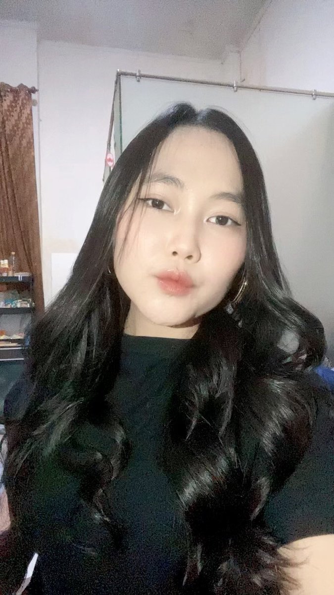 nindyaisaaa's tweet photo. Hi🙋🏻‍♀️ https://t.co/sCQAJ9641Q