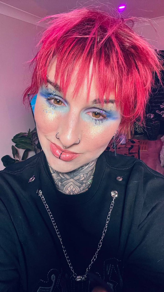 Twoootles tweet media