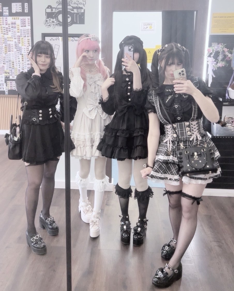 jupandaa tweet media