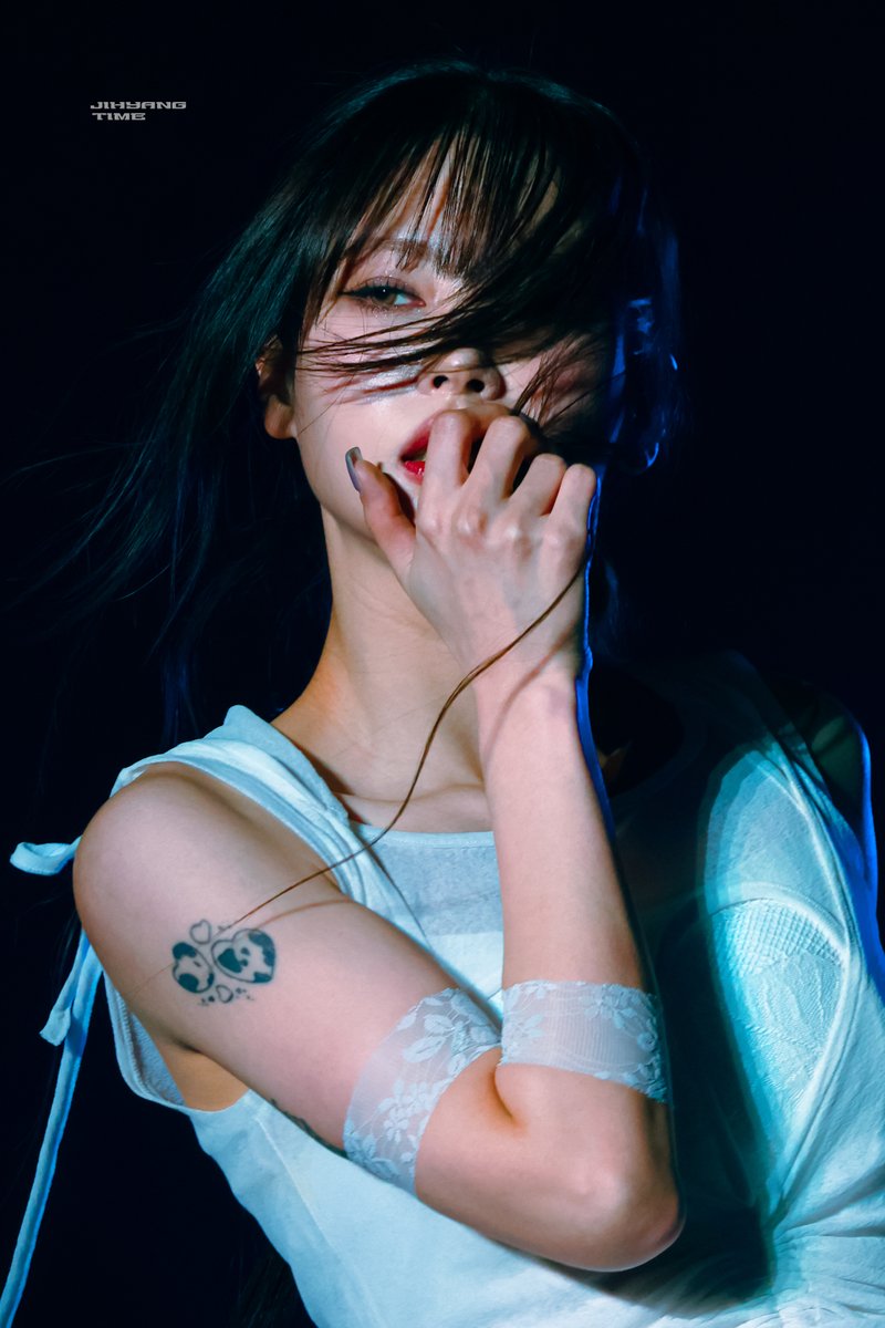 jihyangtime's tweet photo. 260314.안녕, Melbourne Music Festival HQ 
입술...💋🫦💦

#안녕_MELBOURNE #김지향 #jihyang #ジヒャン #dancer #댄서 https://t.co/2LBDlXLTiG