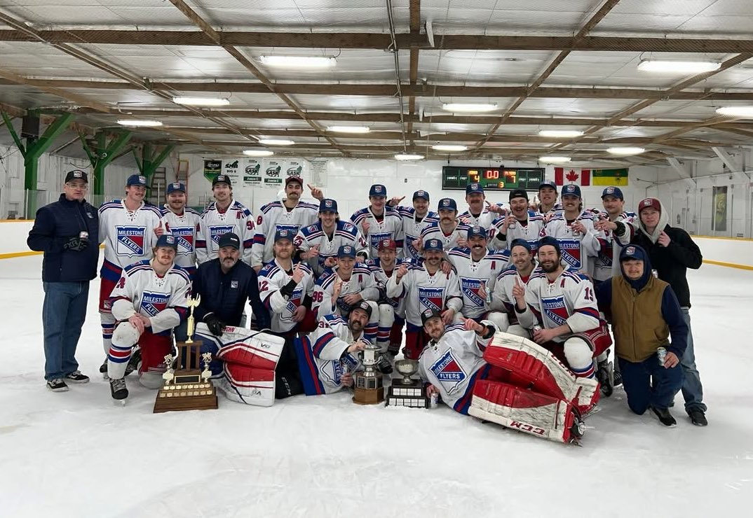 MondayNooner's tweet photo. Congrats to the @SrFlyers on winning @TheNotekeu Hockey League! ๐
They will look to complete the #DoubleBanner in Provincial D Final. https://t.co/WPqBrjJmRS