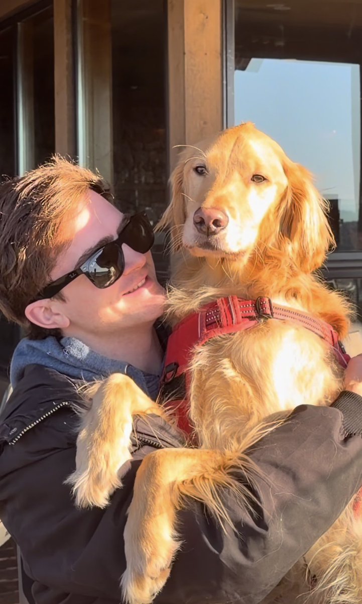 lukens__'s tweet photo. A man with his dog in the 2020s ❤️ https://t.co/rxGAtJmxif