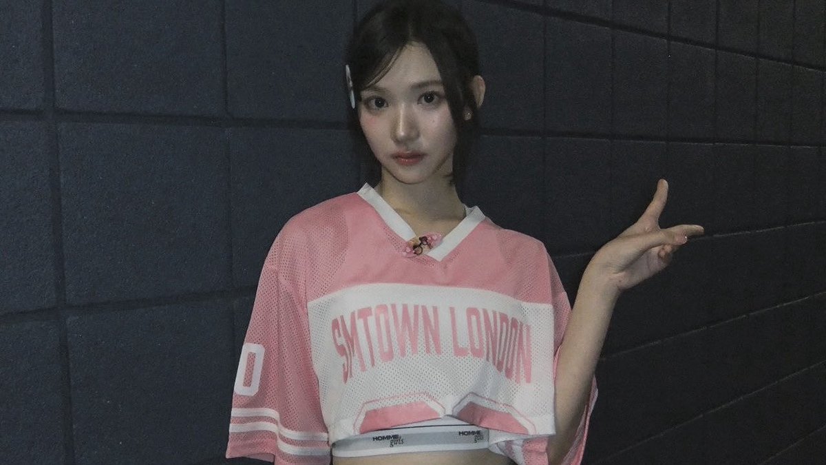 Bite the heart, like a strawberry.