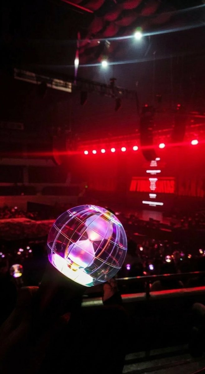 maeaiiia's tweet photo. Oh to experience the never-ending rainbow light. Thank you my ateez 🥹🩷 https://t.co/TKqt7EXiNE