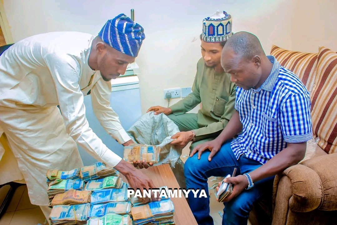 The Professor Isa Pantami Foundation has distributed ₦15,620,000 to residents of Pantami community in Gombe as part of its annual Ramadan support.

The distribution, led by Alhaji Hassan Ali (Sintalin Pantami) and other community leaders, benefited elders, party leaders, women,