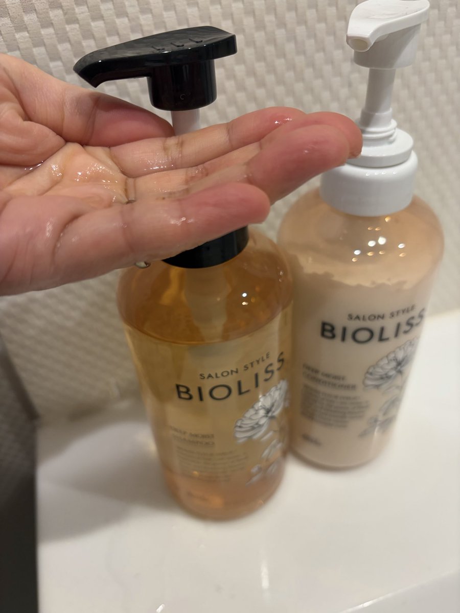 etsu7ko's tweet photo. 【PR】BIOLISS
✨ SS　ビオリス　フルールシロップ　シャンプー　（ディープモイスト）
SS　ビオリス　フルールシロップ　ヘアコンディショナー　（ディープモイスト）
SS　ビオリス　フルールシロップ　リペアラッピング　ヘアマスク https://t.co/WpWSOdgpar