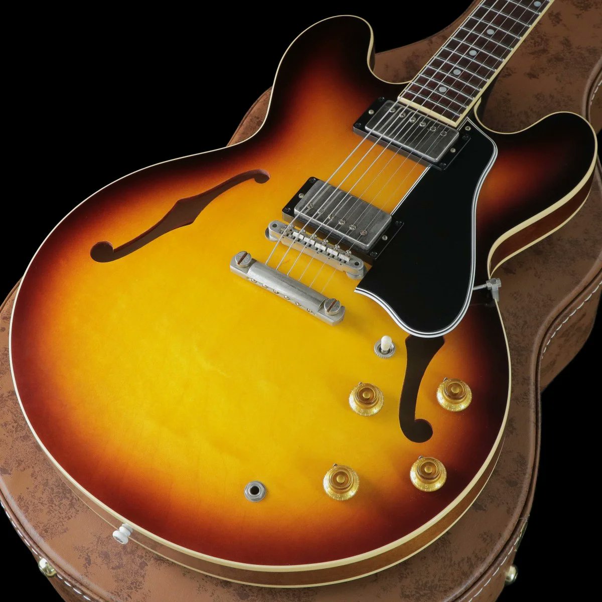 ishibashichamz's tweet image. 【中古】＃GibsonCustomShop/1959 ES-335 Reissue VOS Vintage Burst【お値下げいたしました！】

シックな「Vintage Burst」カラーに加え、VOSフィニッシュによりヴィンテージライクなルックスに仕上げられた1本！

ルックス面、サウンド面ともにカスタムショップ製ならではの抜群の1本でございます！