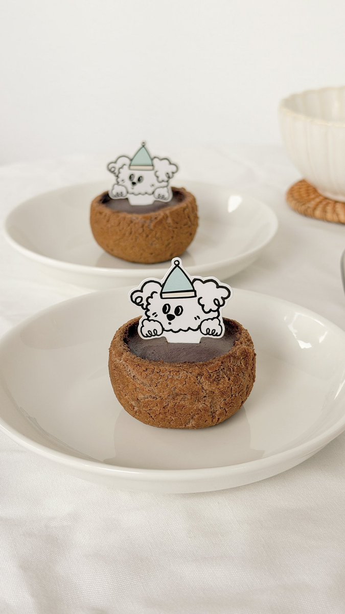 Cosieofficial_'s tweet photo. Happiness is easy to find, just take a bite of Mochi Pudding Bread 🤎✨
ไม่ว่ารสชาติไหนก็อร่อยจนใจฟู Mochi Pudding Bread สุดฮิตที่ได้ชิมสักคำจะติดใจแน่นอน 🫶🏻
#Cosie #CosieMoments #MochiPudding https://t.co/WALQBf9UD9