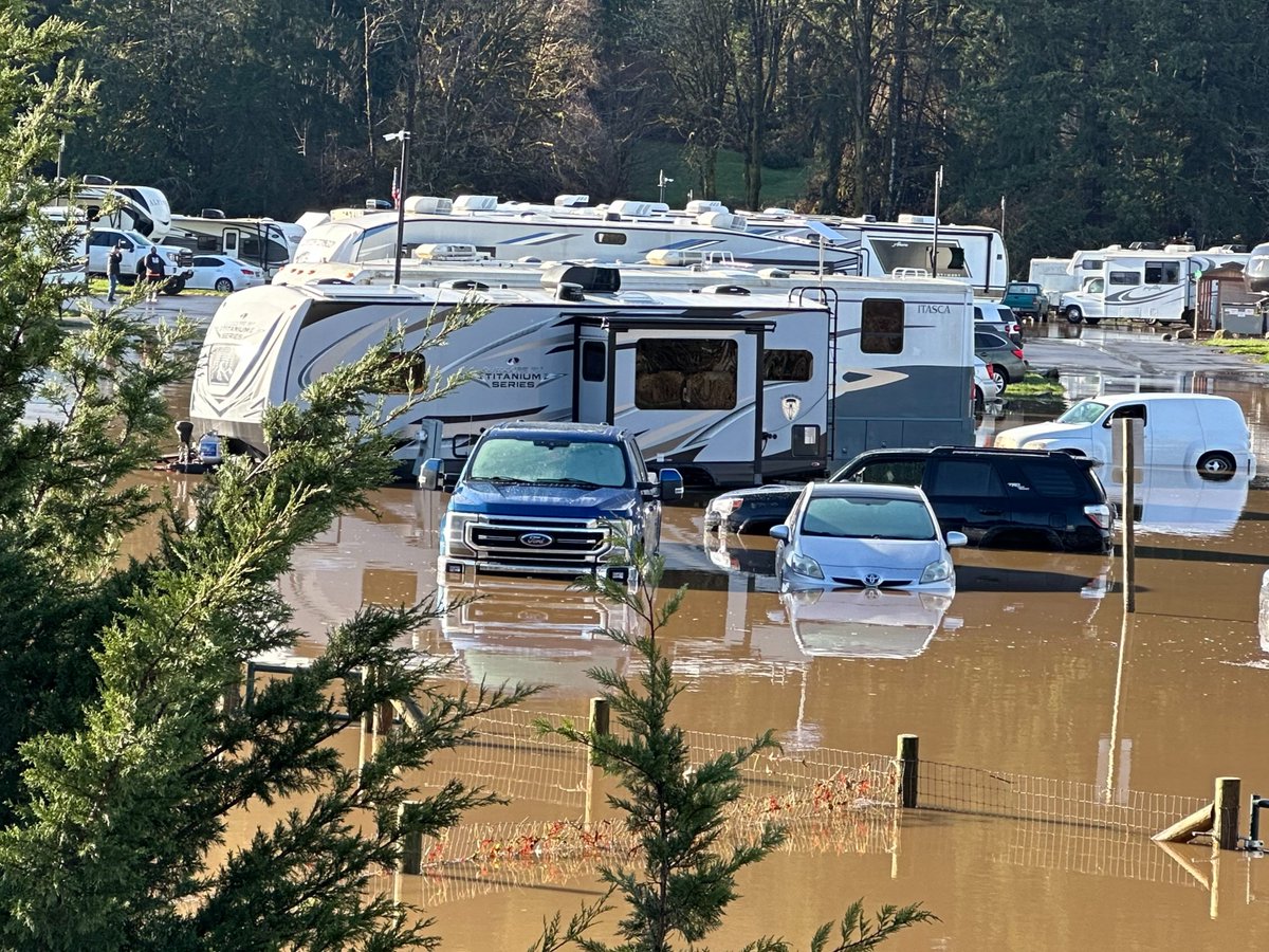 Red Cross Cascades tweet media