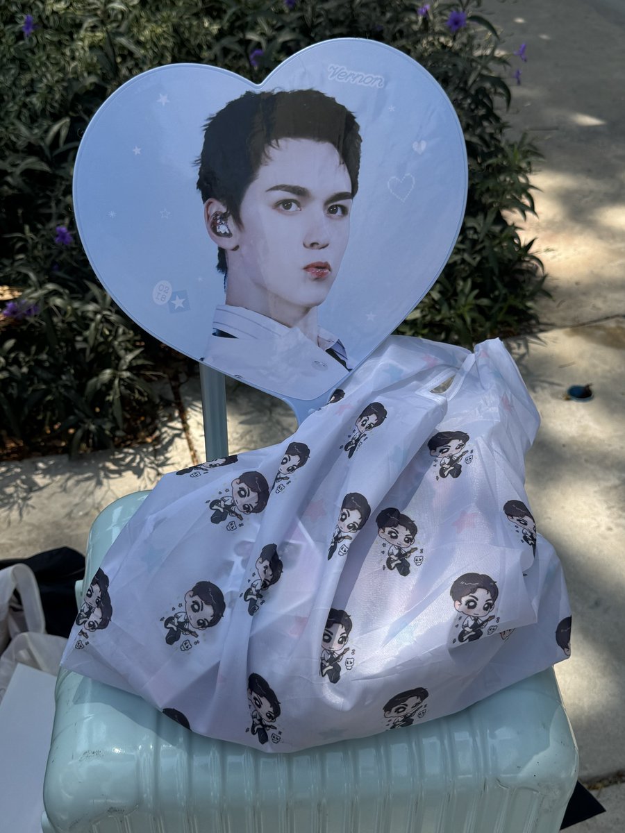 Flechazo✘0218 tweet media