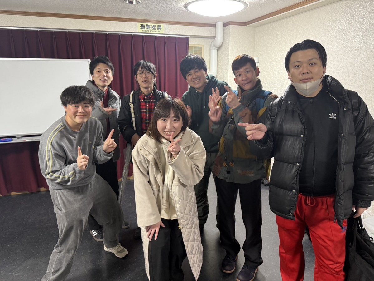 64_catch's tweet photo. もうすぐ黄昏あります！！

新メンバーも加わりパワーアップした黄昏を見に来てください https://t.co/mt347z5cC3