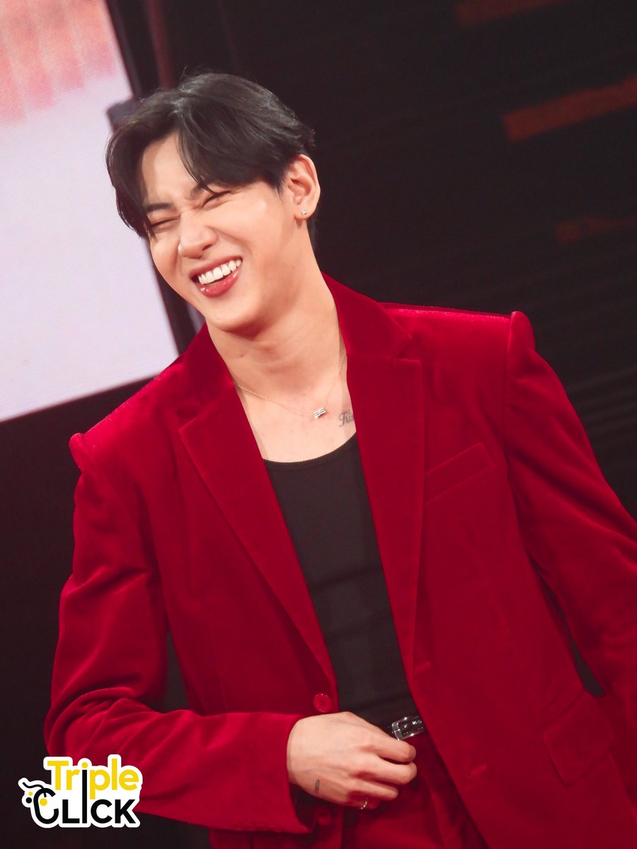 TripleClick tweet media