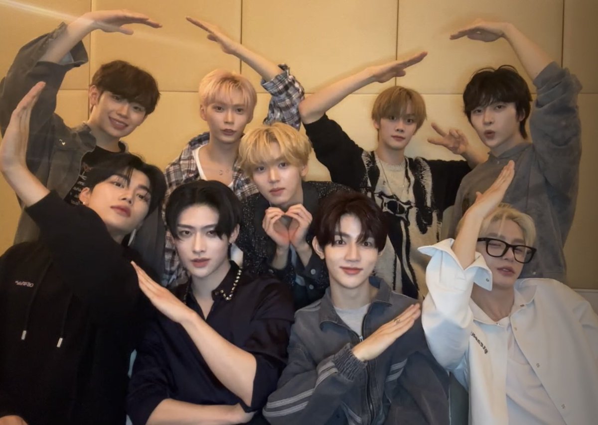 𝖋𝖆~ tweet media