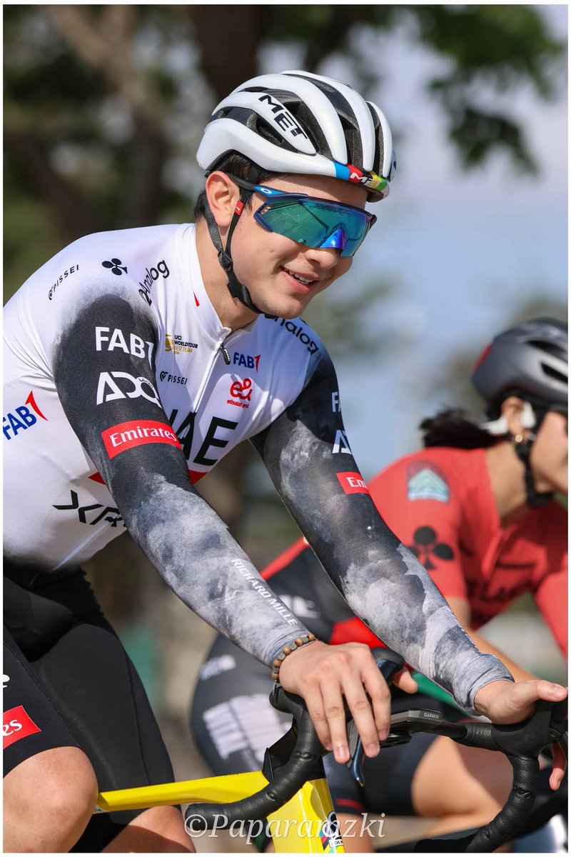 yourbaddiecapri's tweet image. Grabeee naman yan kaya pala mainit dito sa Cavite naligaw pala ng Vermosa si ColDen Richards 😜💪🚴‍♂️ @aldenrichards02 
📸 : Paparamski and Mark Spotted
#ColDen 
#CylistALDEN
#ALDENRichards