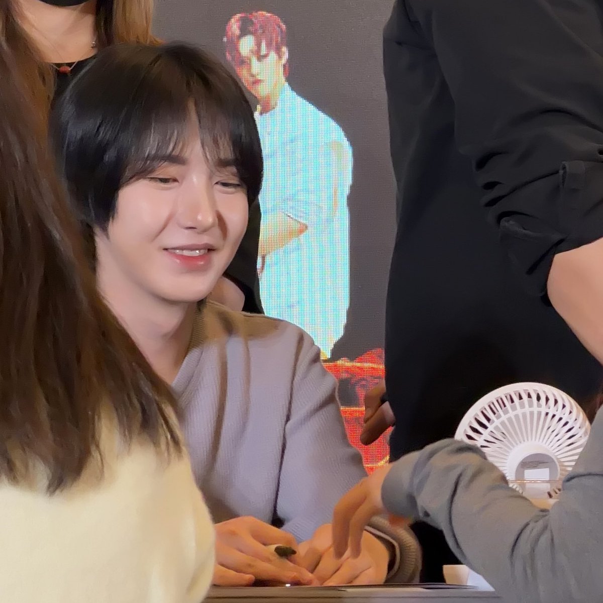 ห๋าาาาาา เอาหน้าม้าลงในรอบตั้งแต่ผมยาวขนาดนี้ คือหวานมากกกกกน่ารักจะตาย😭🫰🏻

©️@.bynicha