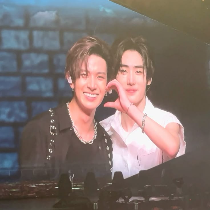 iceanddeer🦌❄ (@iceanddeer) on Twitter photo 