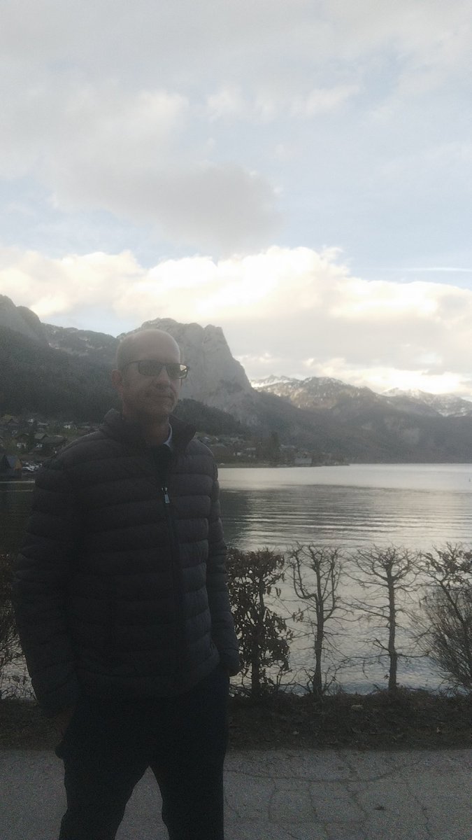 FranciniSimone's tweet photo. Grundlsee, Bad Ausee, Austria. https://t.co/4xmeaJTBGe
