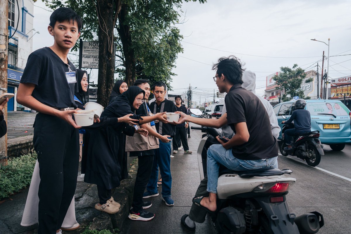 Humanies Project tweet media