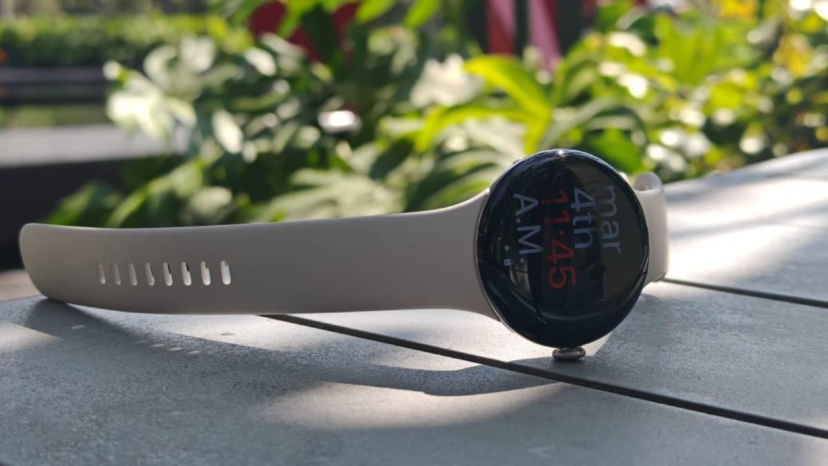UnoNoticias's tweet photo. #PorSiTeLoPerdiste El Pixel Watch 4 destaca por su fluidez y herramientas de inteligencia artificial en el uso diario. https://t.co/hfXlqlkPFP https://t.co/1Cb0BMH7Va