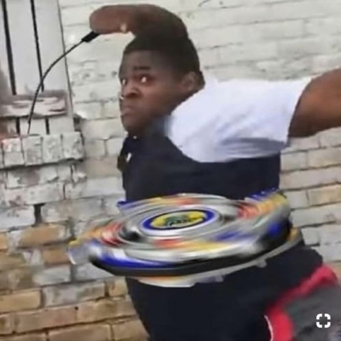 insane poses tweet media