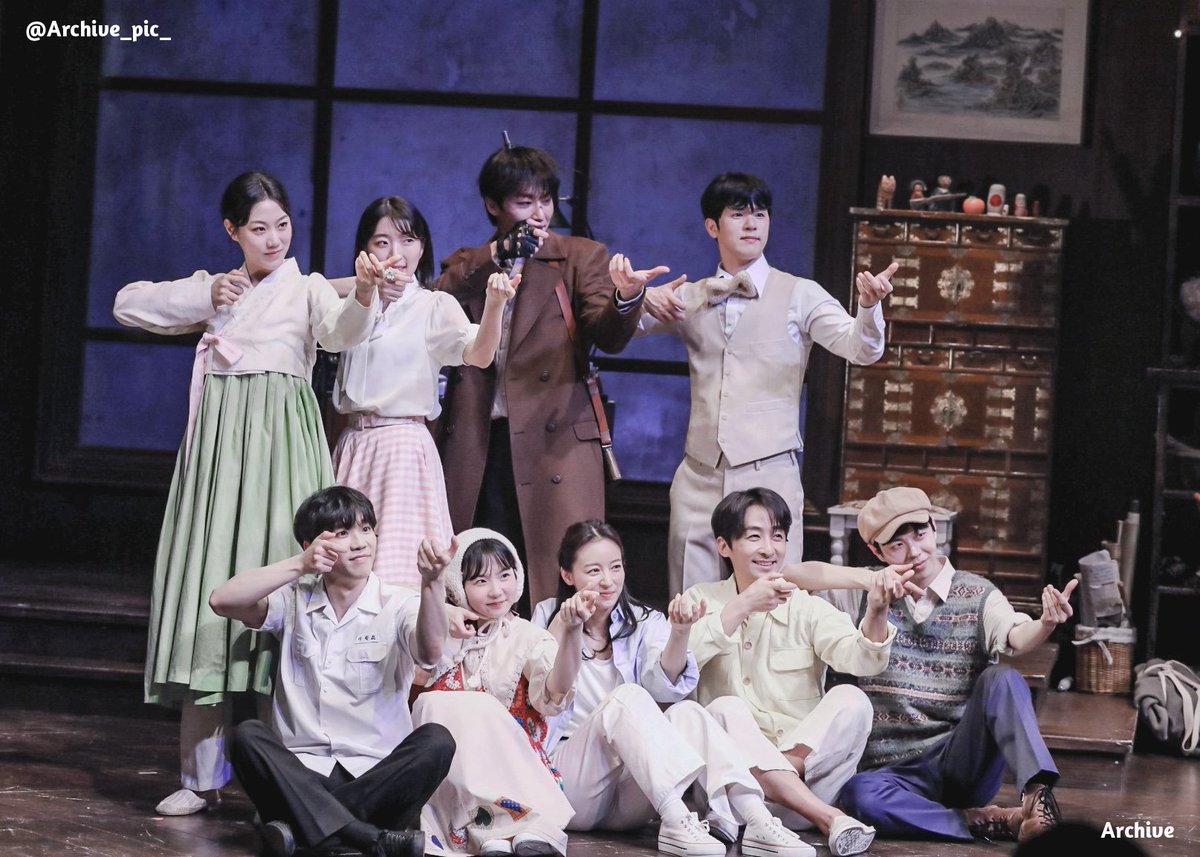 Archive_pic_'s tweet photo. 260306 연극 빵야 무인 HQ

고마워. 내 이야기 들어줘서.

#연극빵야 #빵야 #원태민 #정새별 #김현준 #송상훈 #허영손 #금보미
#이서현 #김슬기 #곽다인 https://t.co/1b7Jo8E6DK