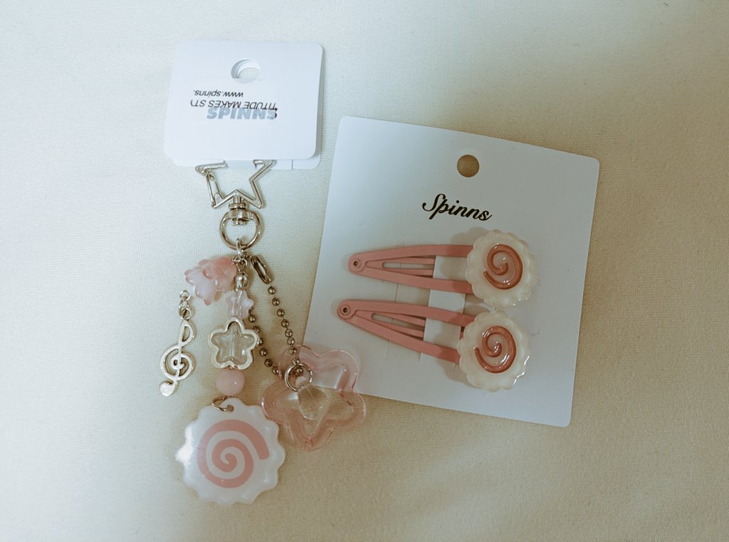 めにょ tweet media