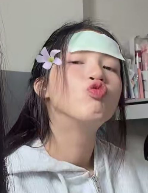 reitzuka's tweet photo. today’s live pangjie photo collection 😆

#Blejie #Pangjiewr https://t.co/yuO90wpPg9