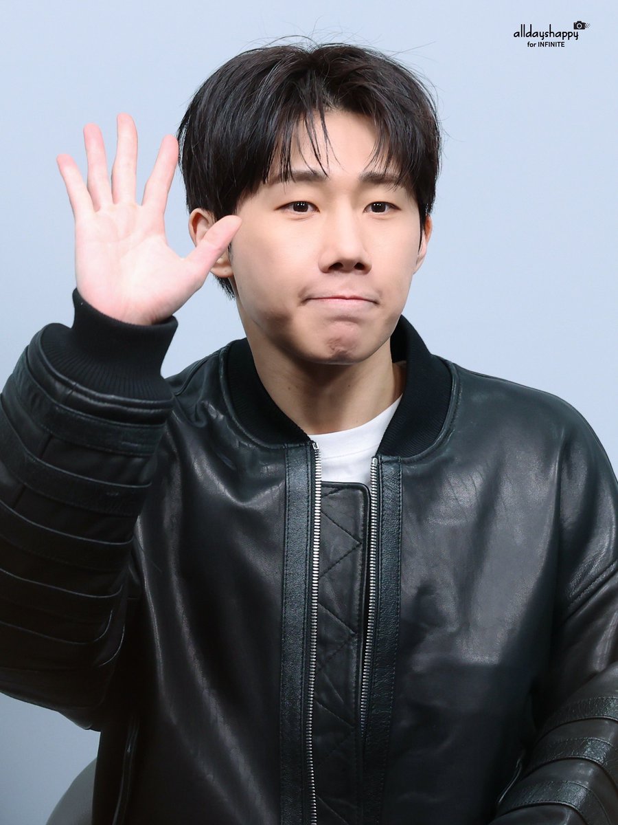 alldayshappy1's tweet photo. 260315 김성규 "OTM" 디어마이뮤즈 2차
오늘의 착장...검정가죽쟈켓❤️
#김성규 #KIMSUNGKYU #인피니트 #INFINITE #OFF_THE_MAP #OTM https://t.co/lRvlrALJ0s