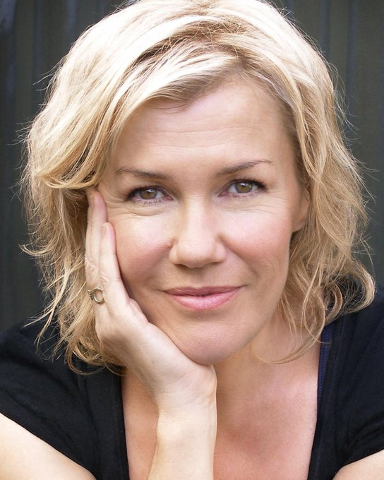celebcrush4922's tweet photo. Happy Birthday Robyn Malcolm 🎂🎆
#HappyBirthday #Robyn #Malcolm #RobynMalcolm https://t.co/paTTiFMmQh